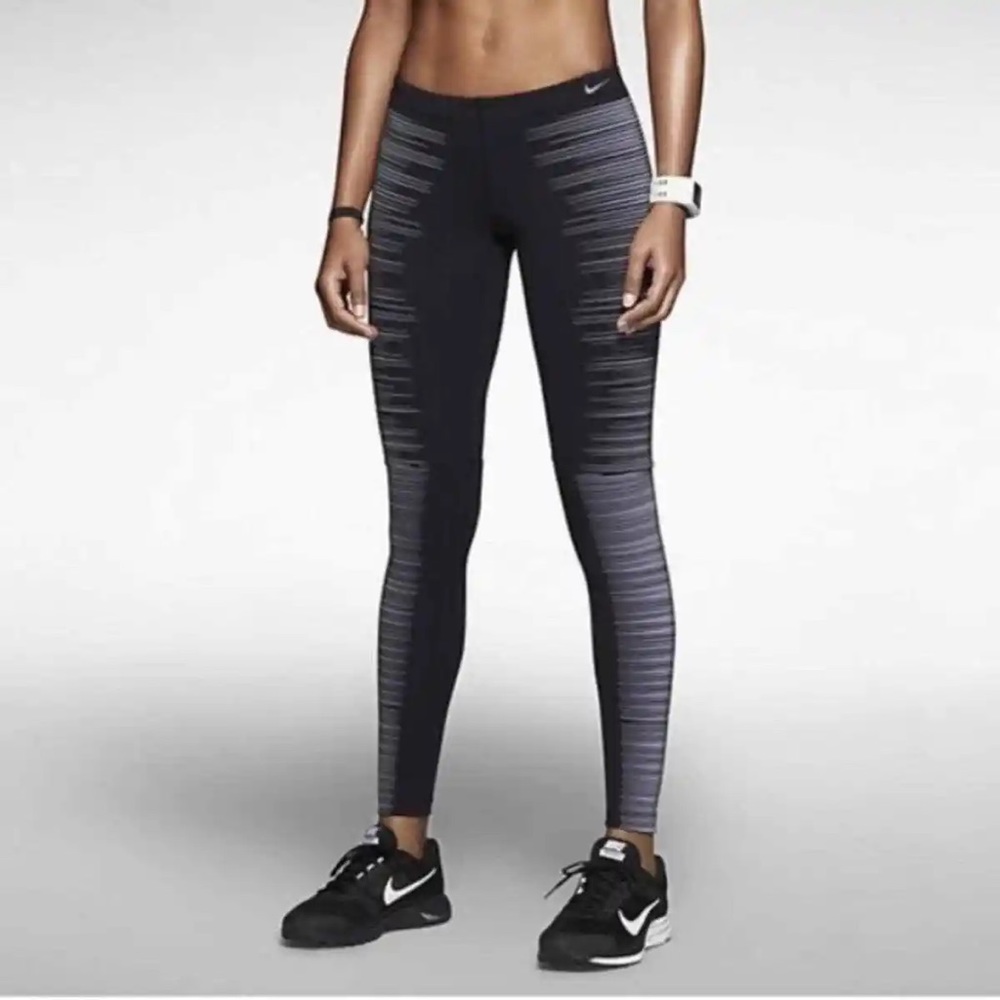 Nike RARE reflective leggings size XS